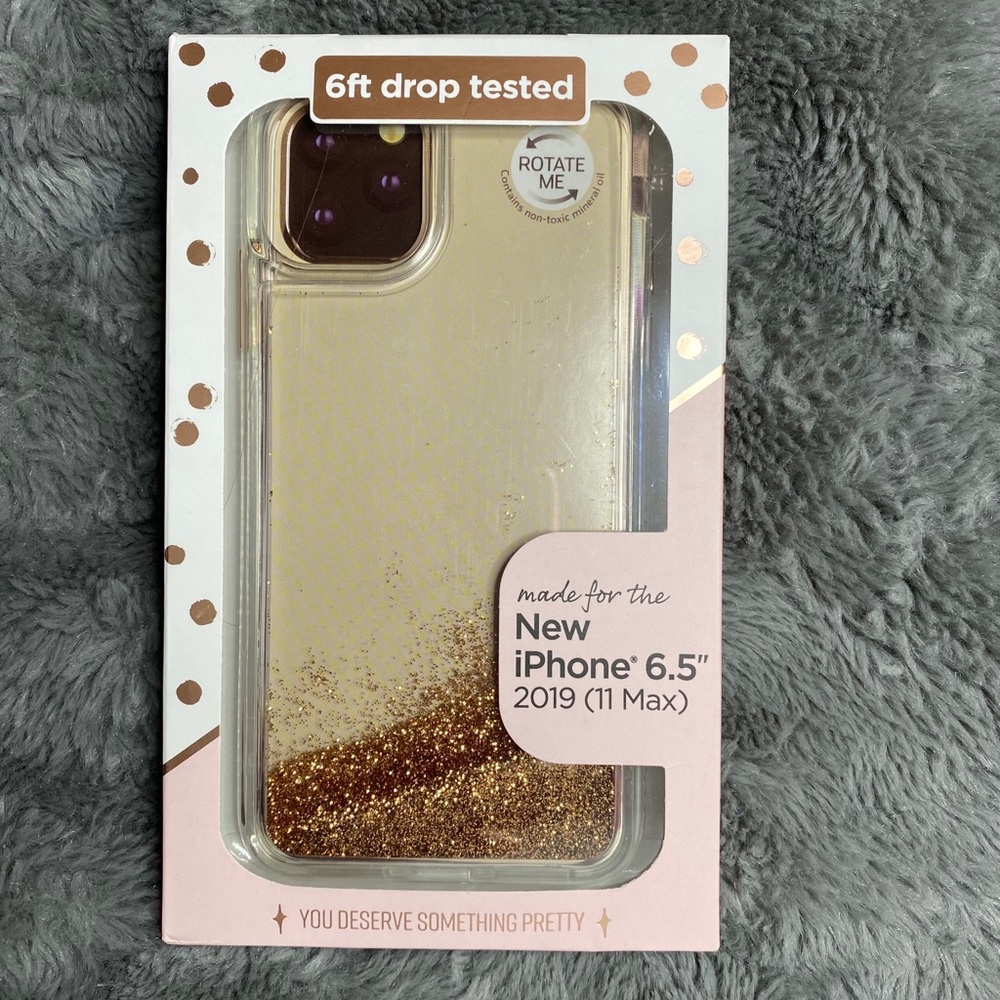 IPhone 11 Max Falling Glitter Case